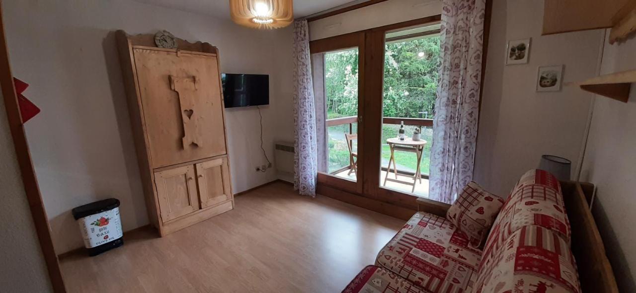 Un Havre De Paix Aux Pieds Des Chemins De Montagne Apartment เลกงตามีน-มงฌัว ภายนอก รูปภาพ